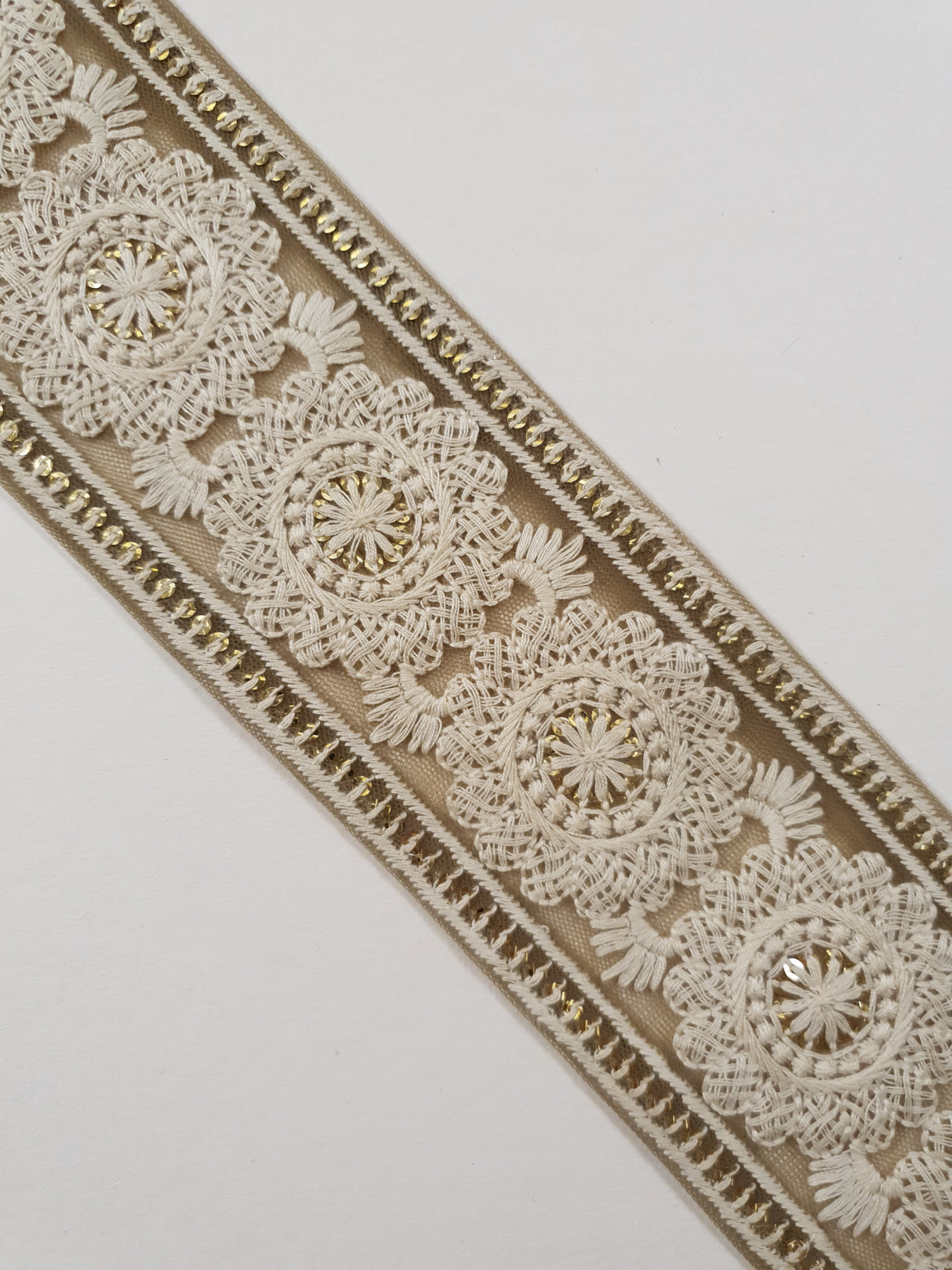 Embroidered Trim - 1 Meter - (ITR-1362)