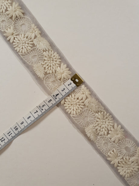 Embroidered Trim - 1 Meter - (ITR-1363)