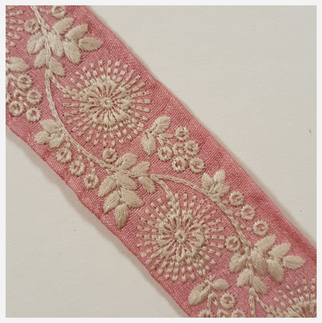 Embroidered Trim - 1 Meter - (ITR-1365)