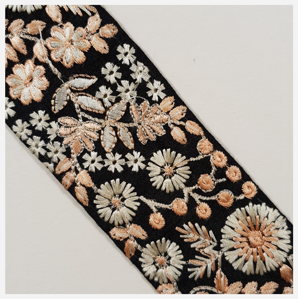 Embroidered Trim - 1 Meter - (ITR-1390)