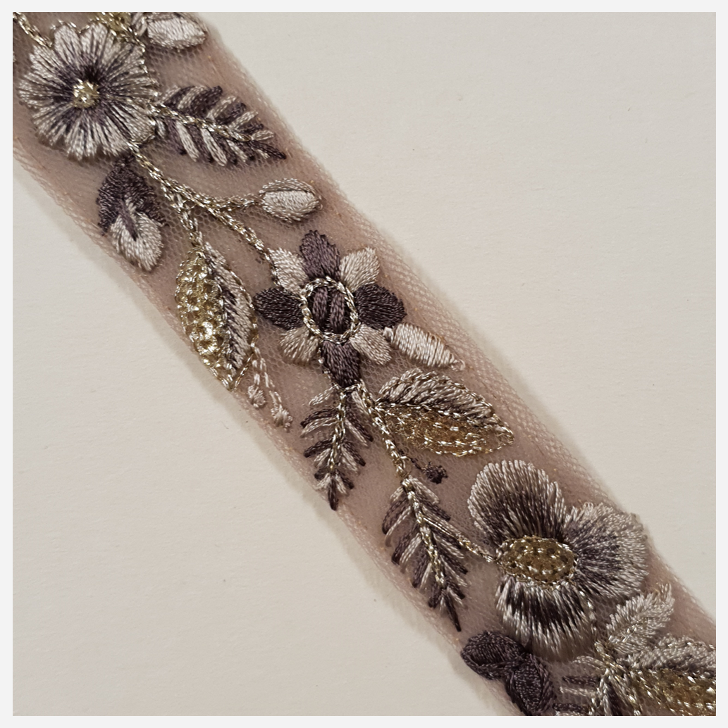 Embroidered Trim - 1 Meter - (ITR-1391)