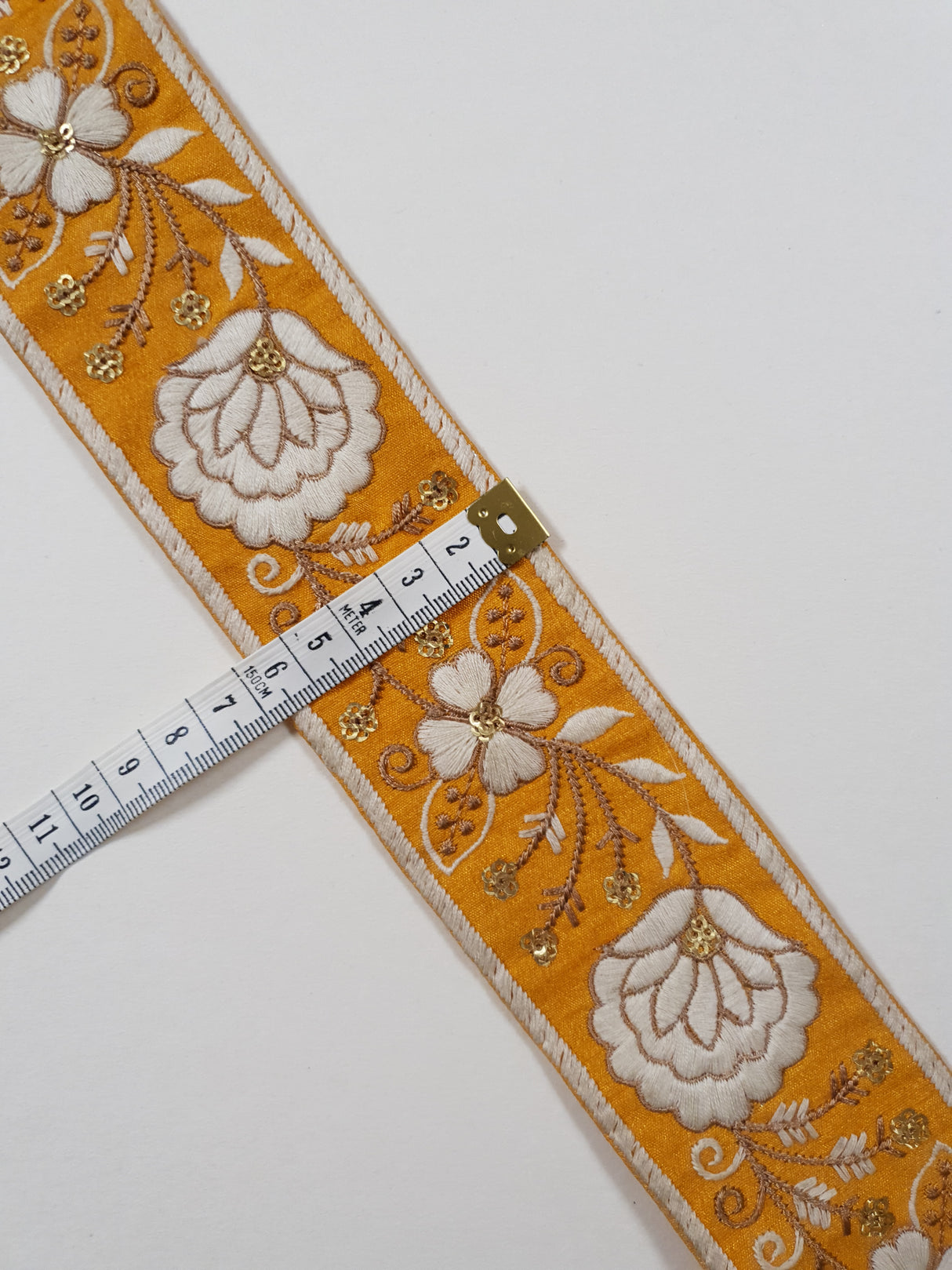 Embroidered Trim - 1 Meter - (ITR-1402)