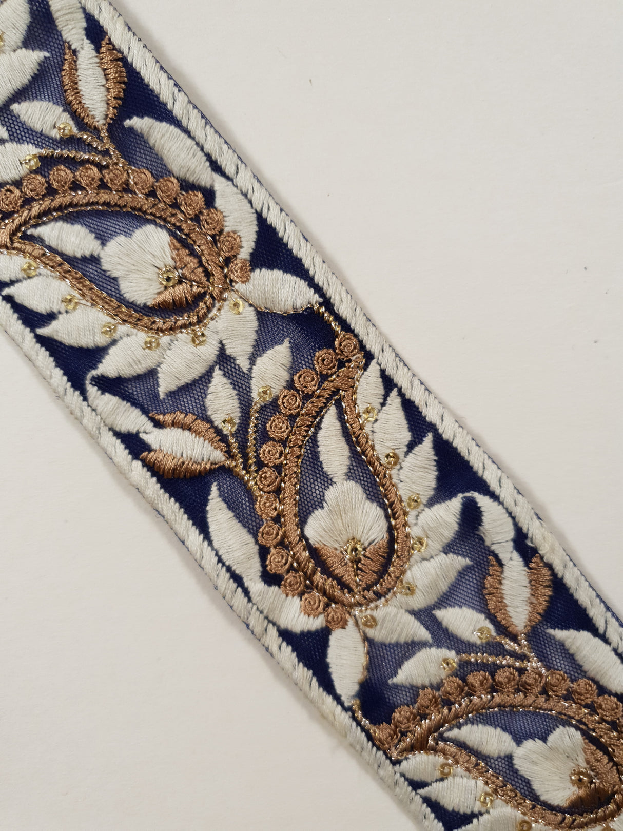 Embroidered Trim - 1 Meter - (ITR-1411)