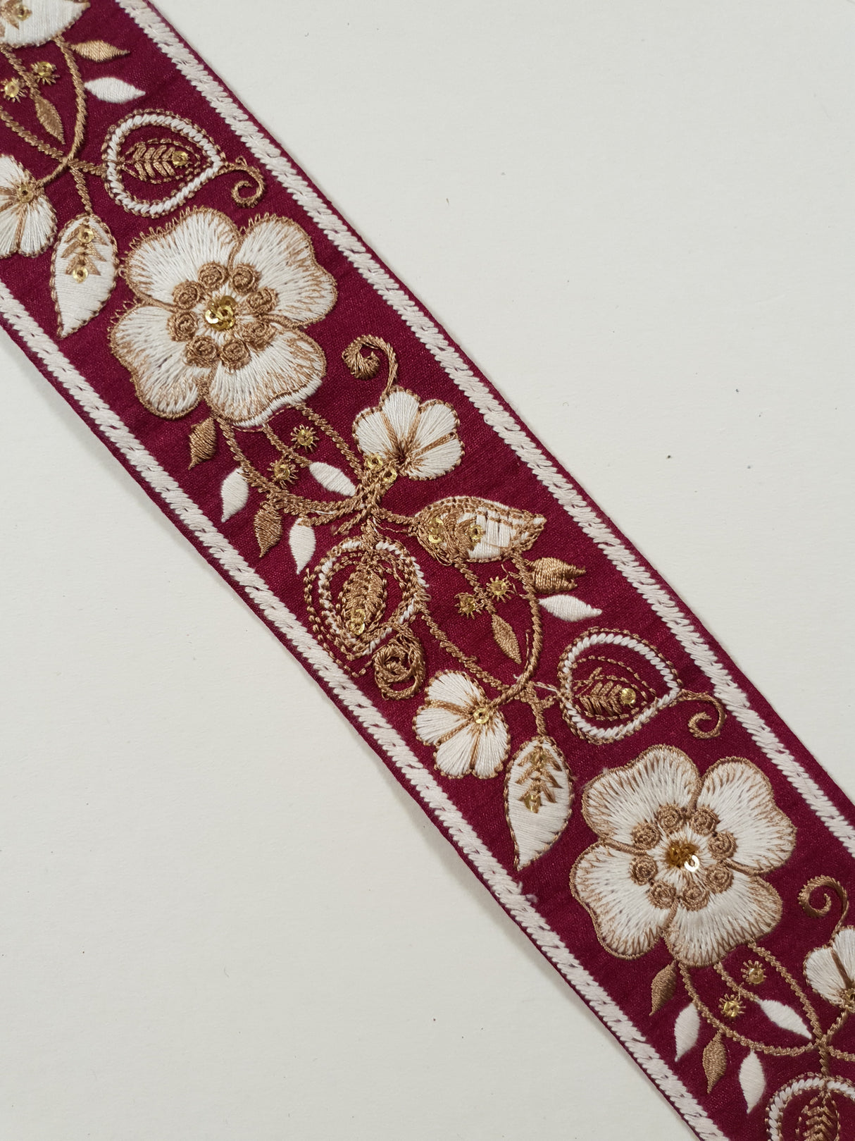 Embroidered Trim - ROLL - (ITR-1420)
