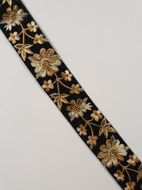 Embroidered Trim - 1 Meter - (ITR-1424)
