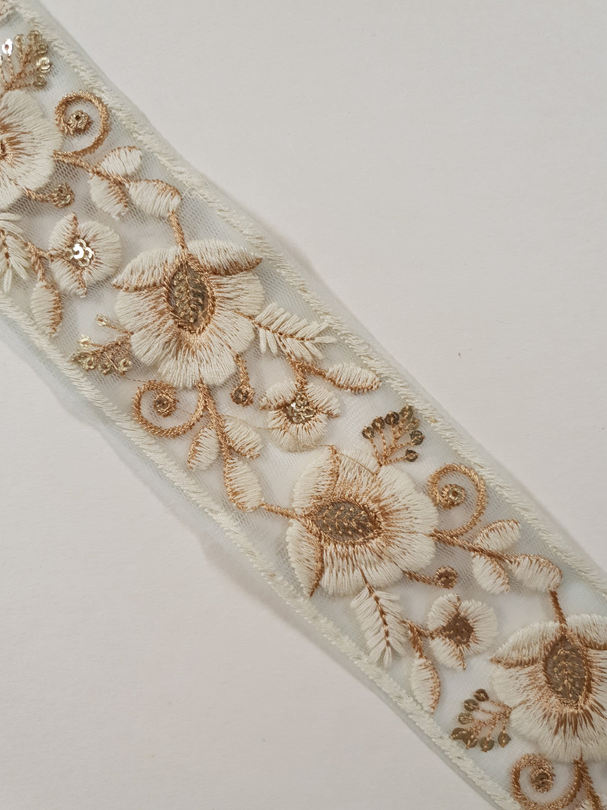Embroidered Trim - 1 Meter - (ITR-1431)