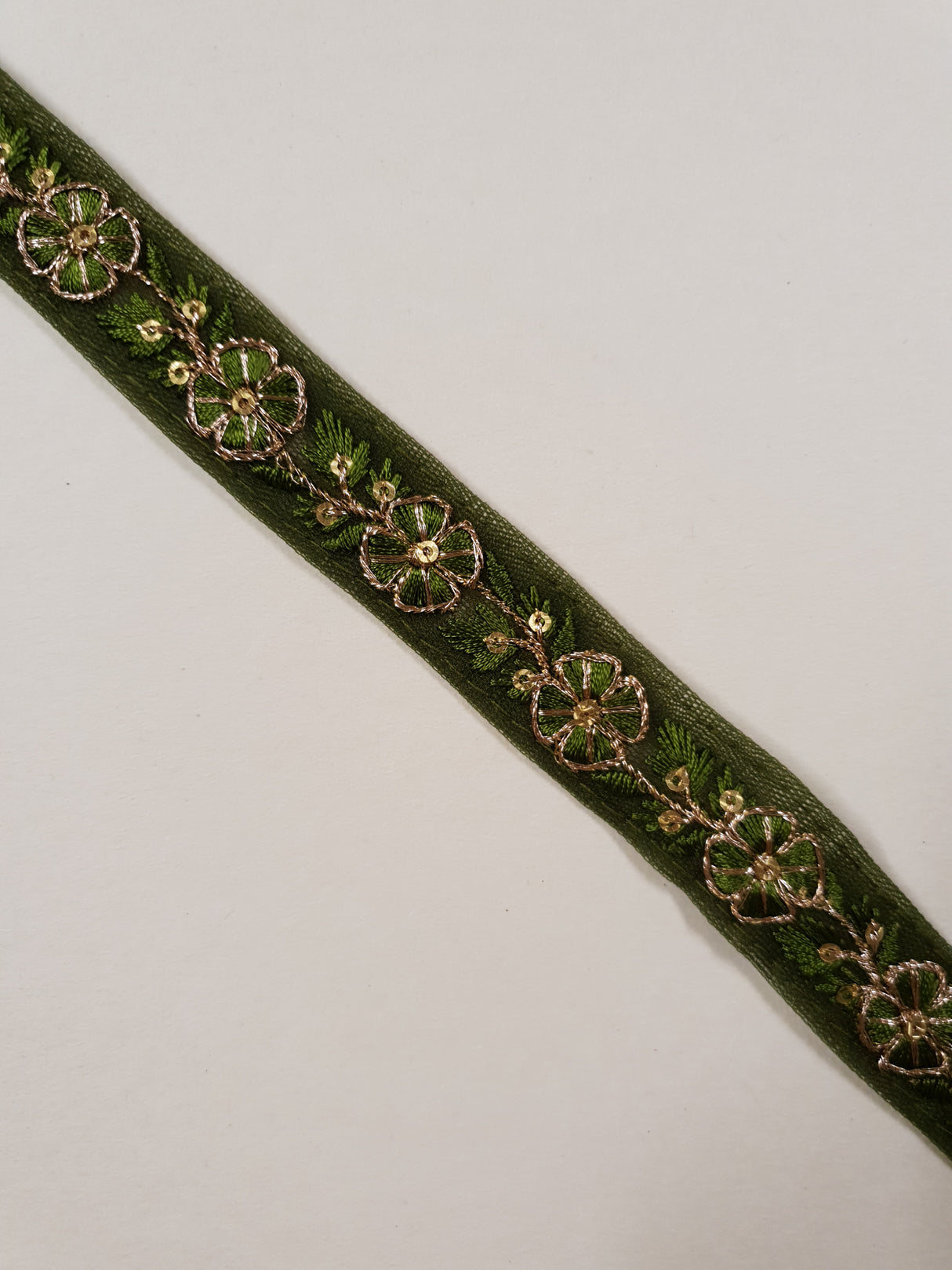 Embroidered Trim - 1 Meter - (ITR-1457)