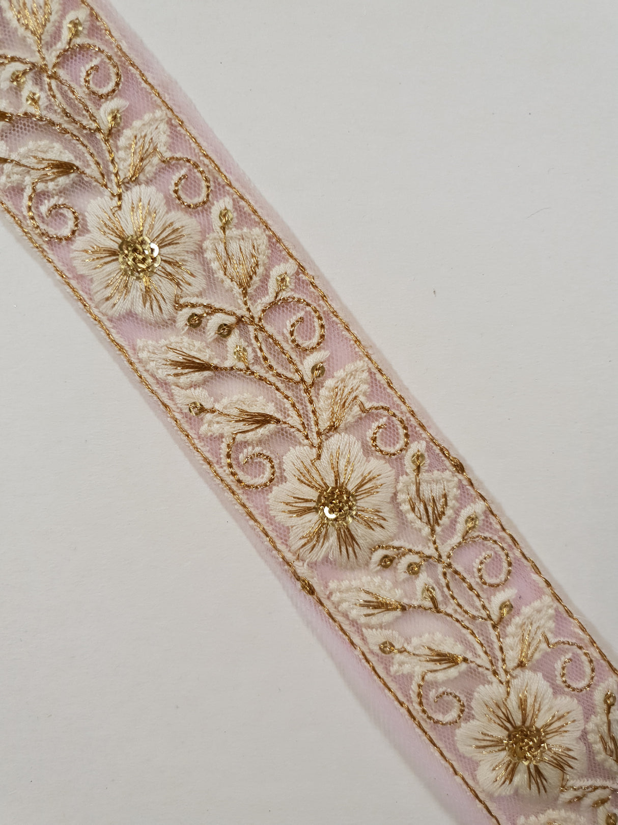 Embroidered Trim - ROLL - (ITR-1478)