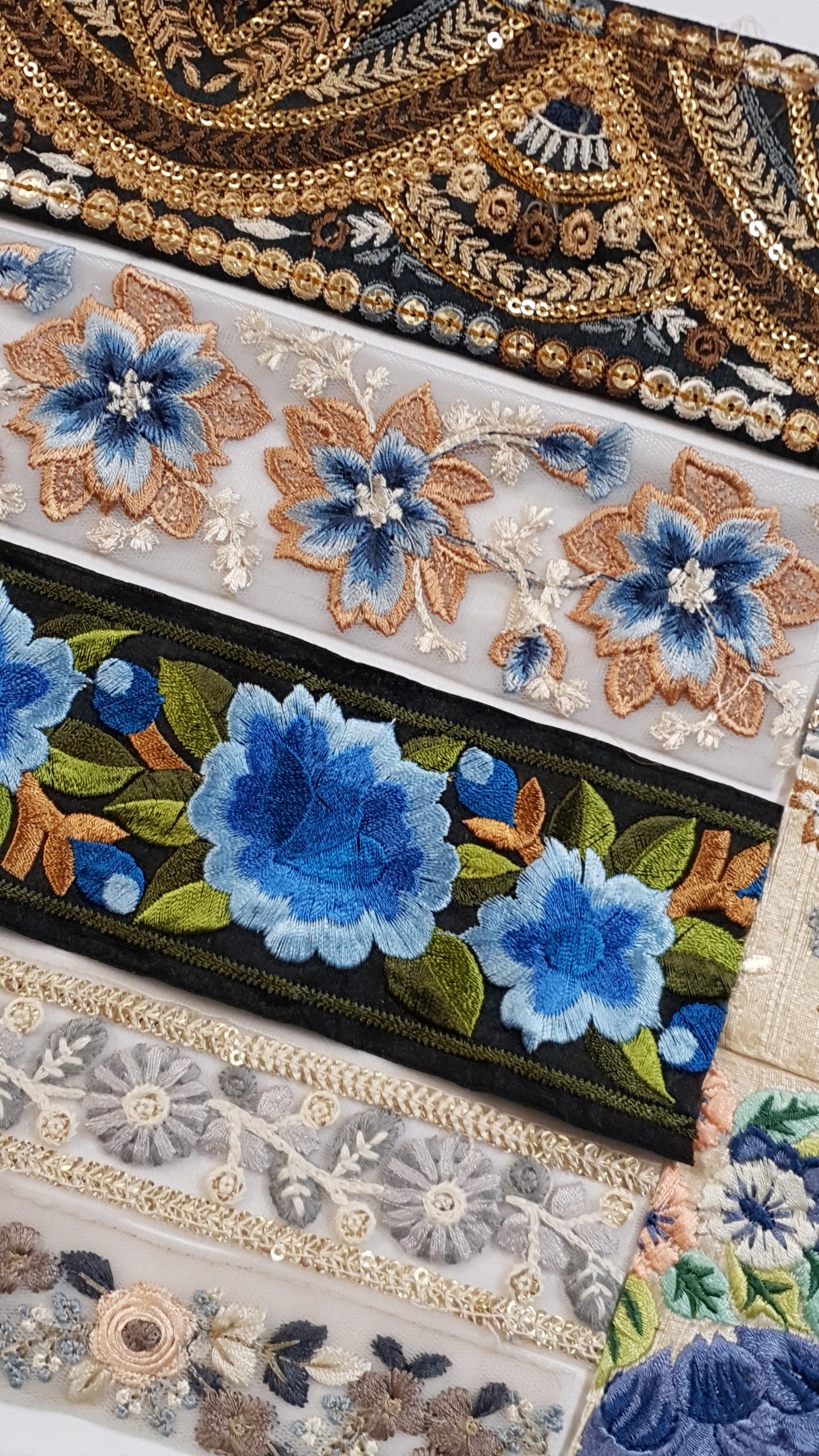 Assorted Embroidered Trim Bundle - 4001