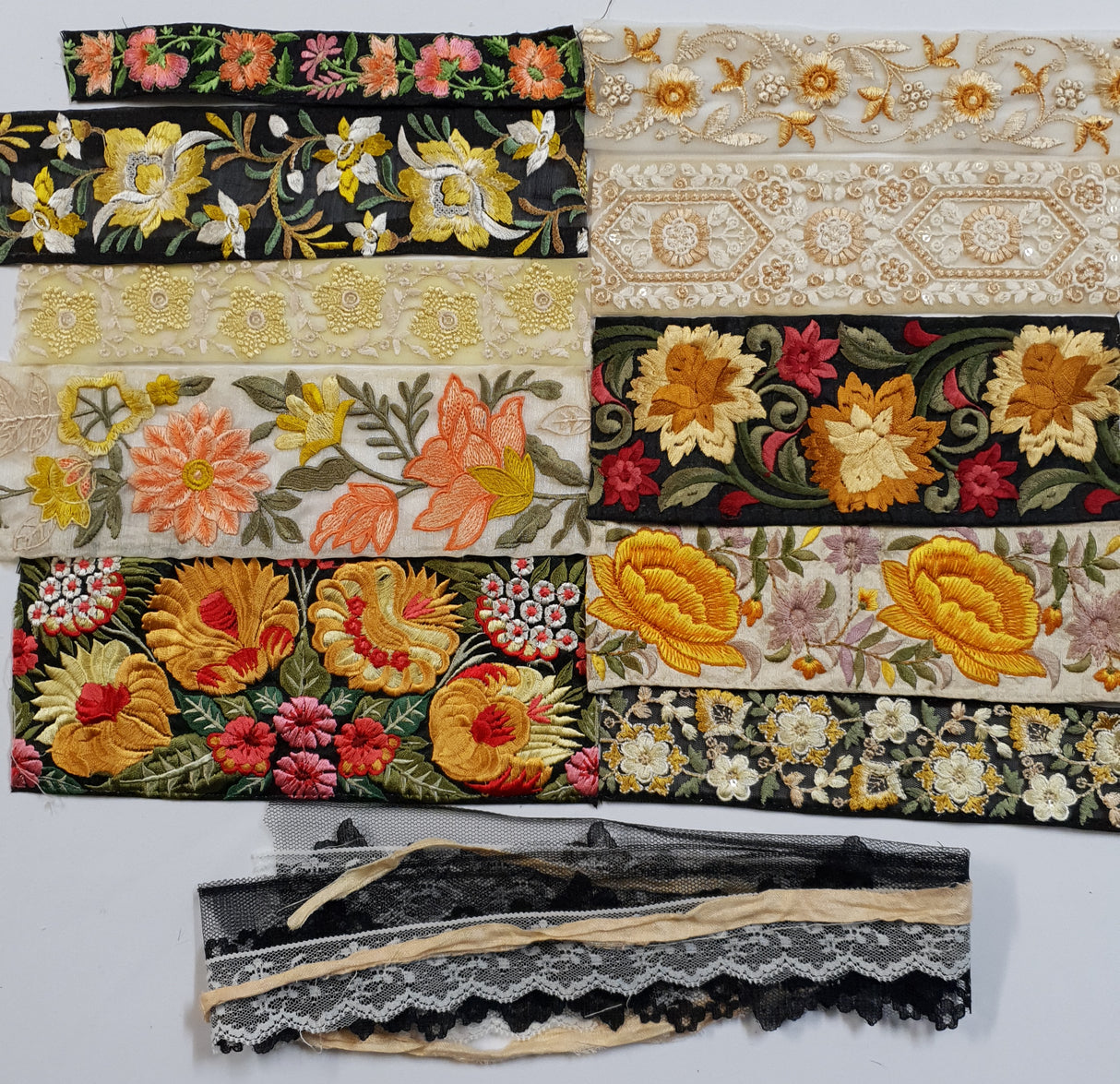 Assorted Embroidered Trim Bundle - 4004