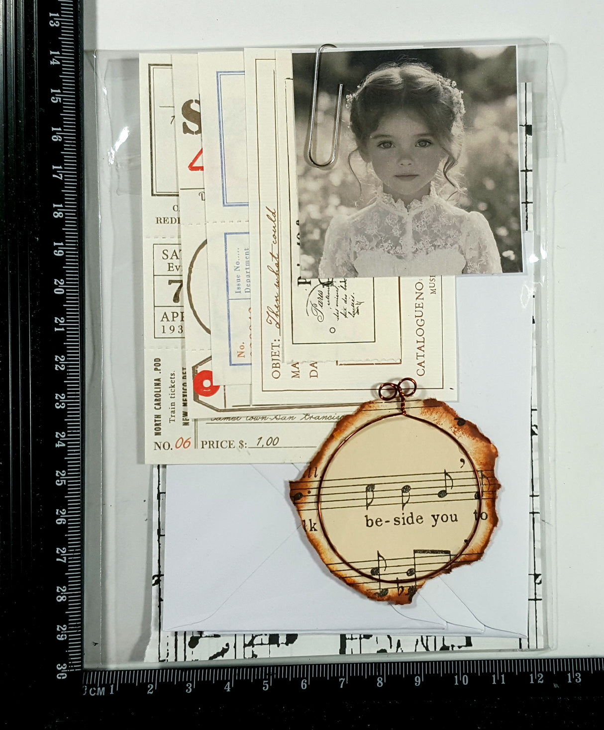 Mini Assorted Ephemera Pack - 681