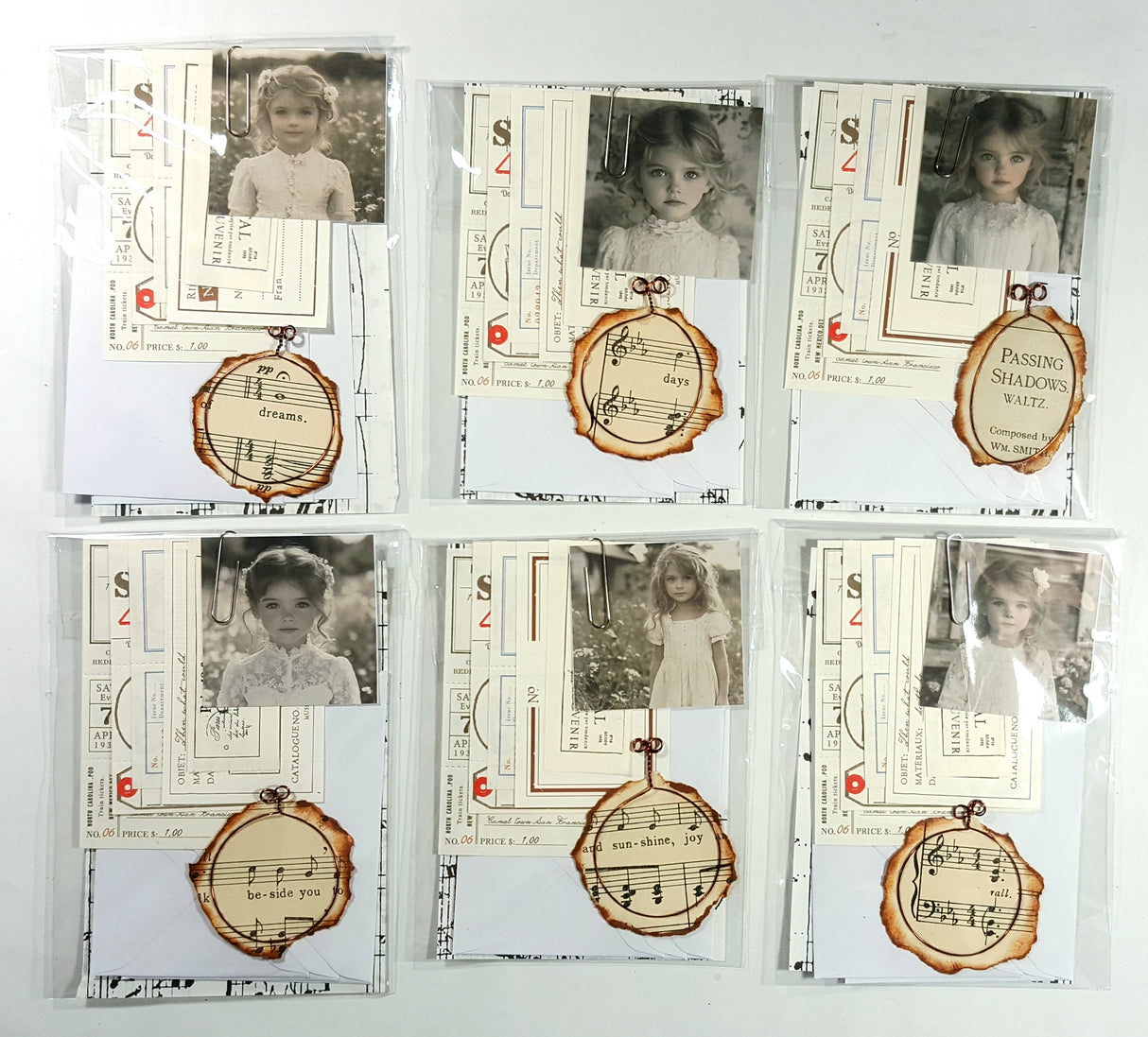 Mini Assorted Ephemera Pack - 681