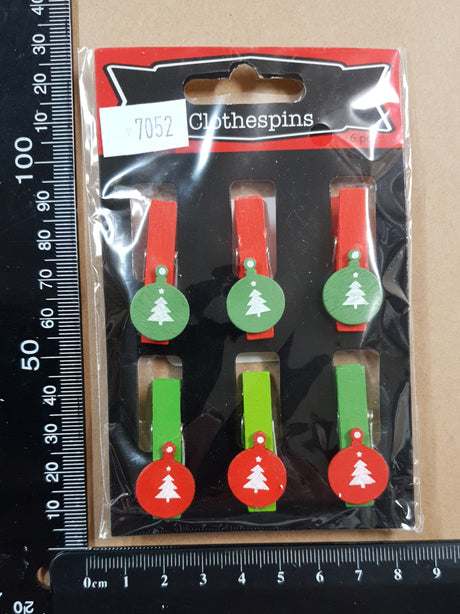 Christmas Pegs - 7052