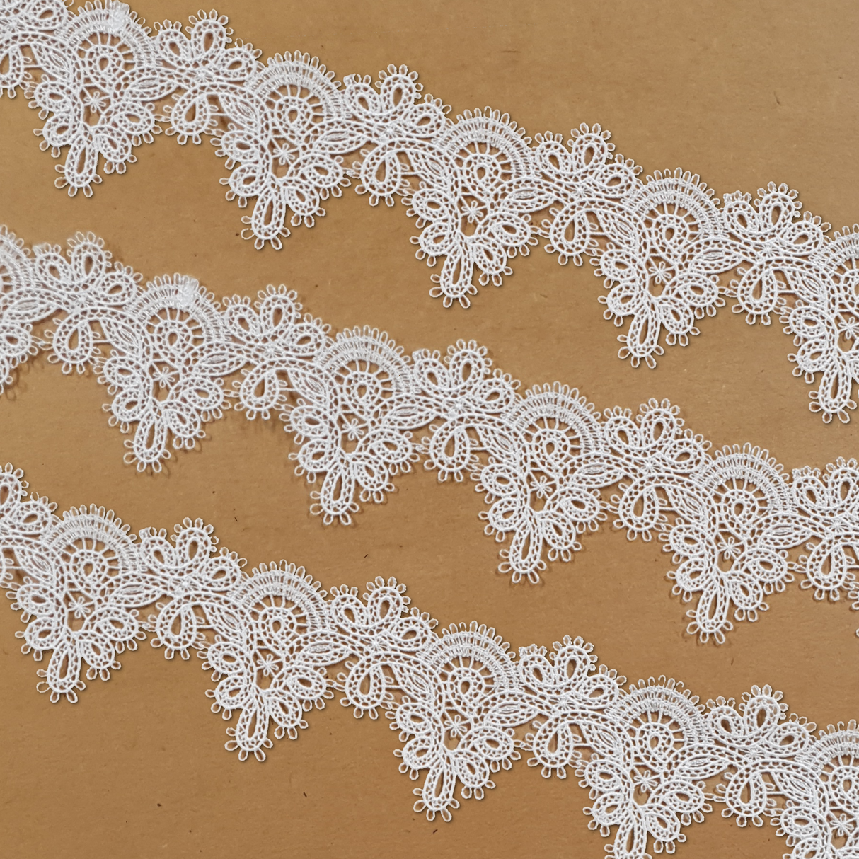 Lace Trim - 1 Meter - 7606