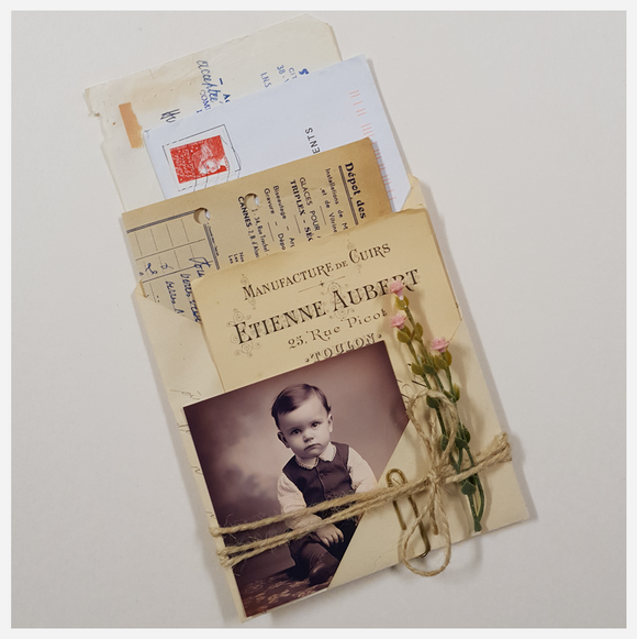 Authentic Vintage French Document Pack – 8001