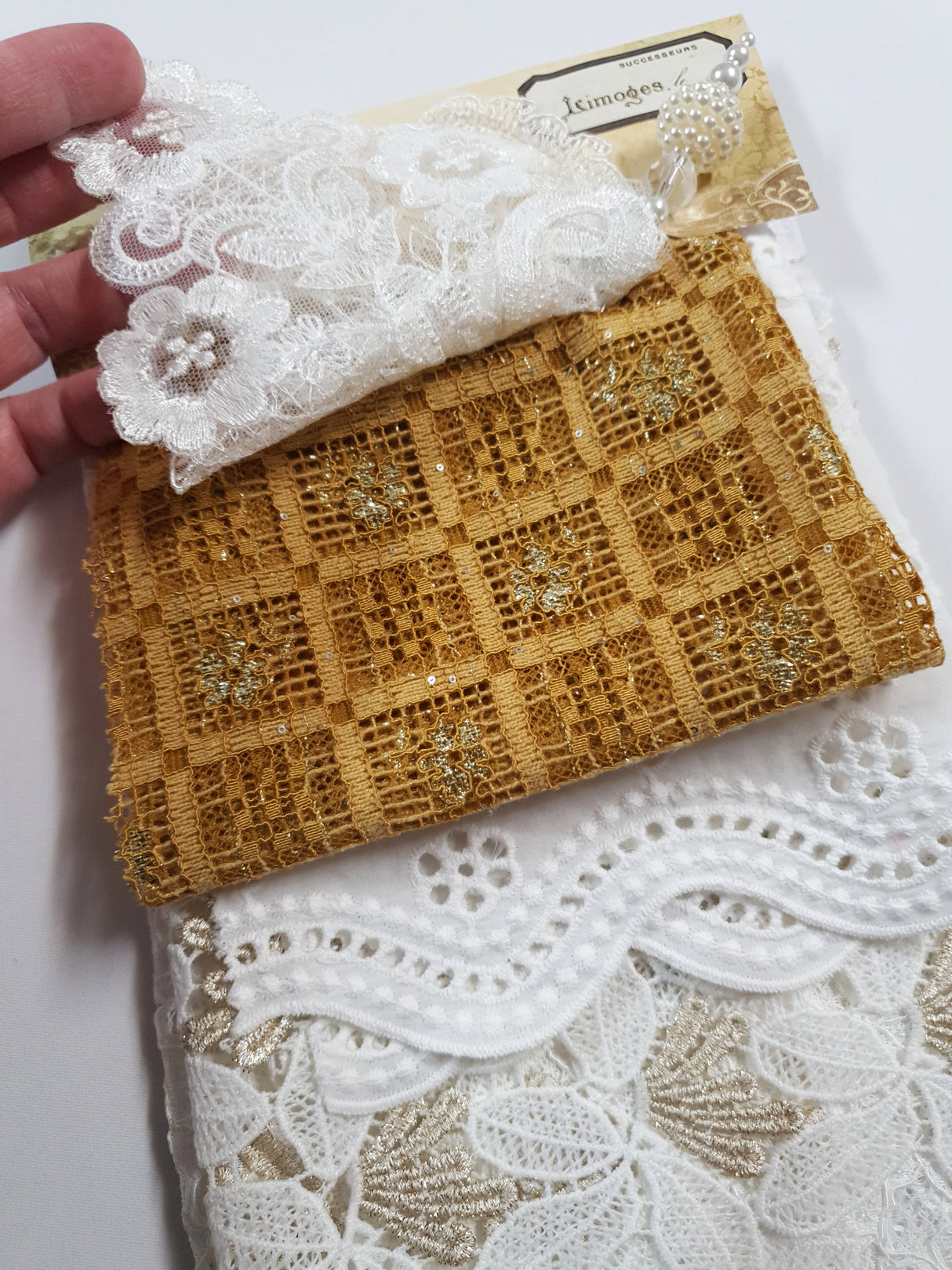 Luxury Lace Sampler - 8014