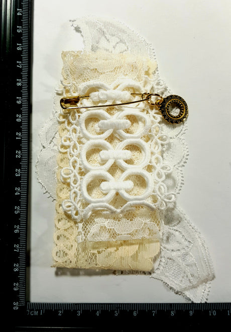 Lace Sampler - 806