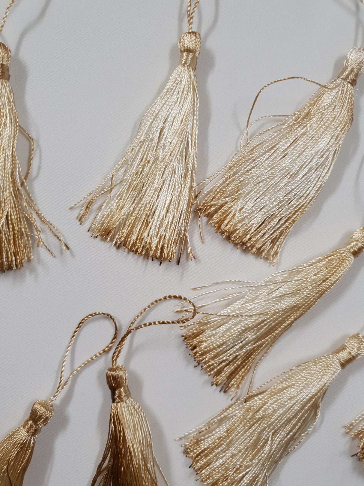 Hand Dyed Tassels Pack - 9004