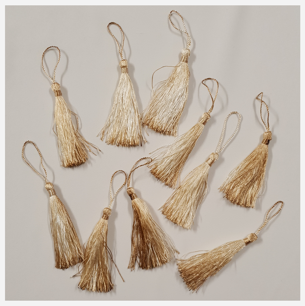 Hand Dyed Tassels Pack - 9004