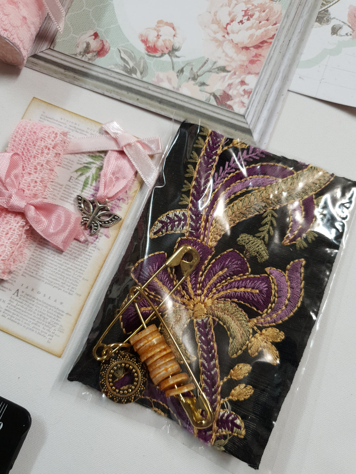 Motherloads Box of Goodies - AJ