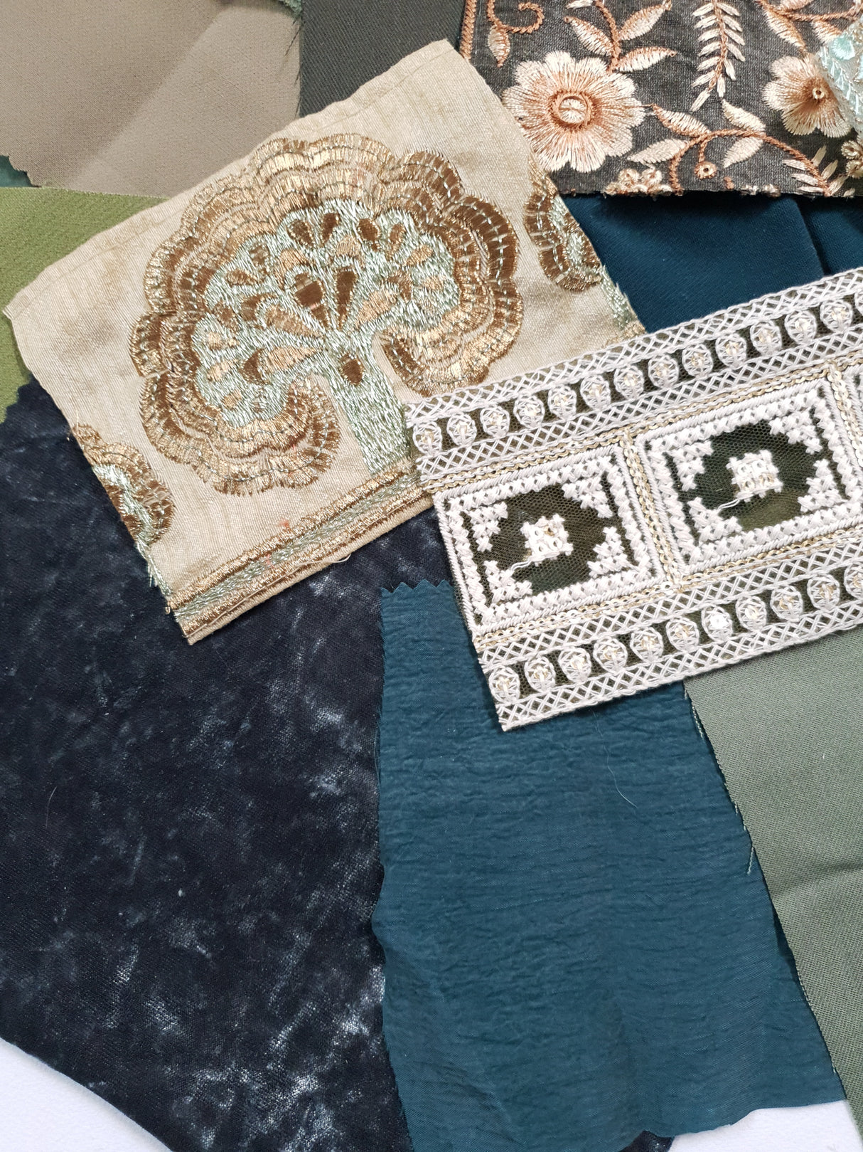 Textile Scraps Pack - GY - Picked at Random