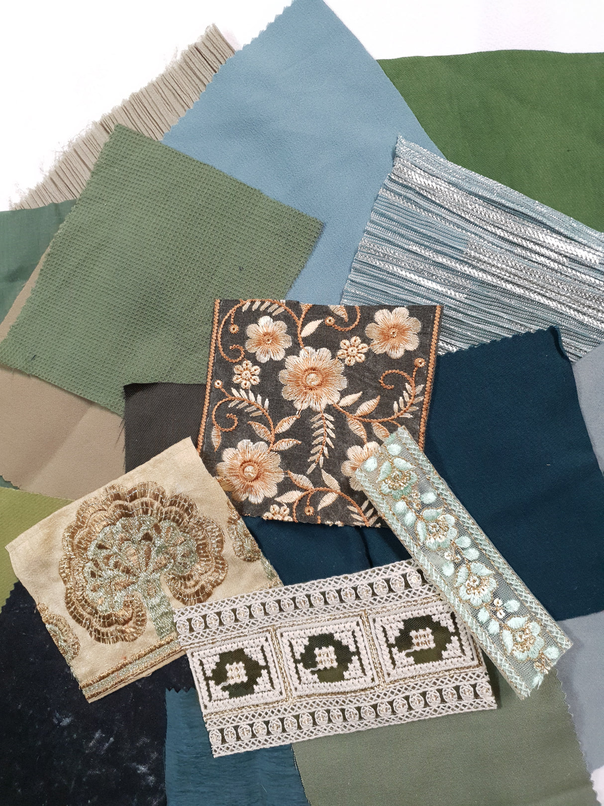 Textile Scraps Pack - GY - Picked at Random