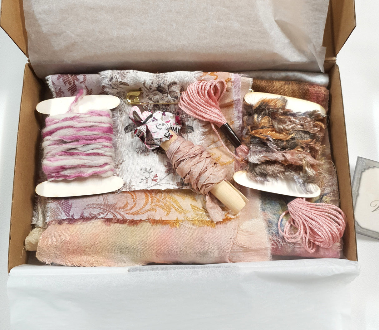 Motherloads Hand Stitch Inspiration Box - BZ