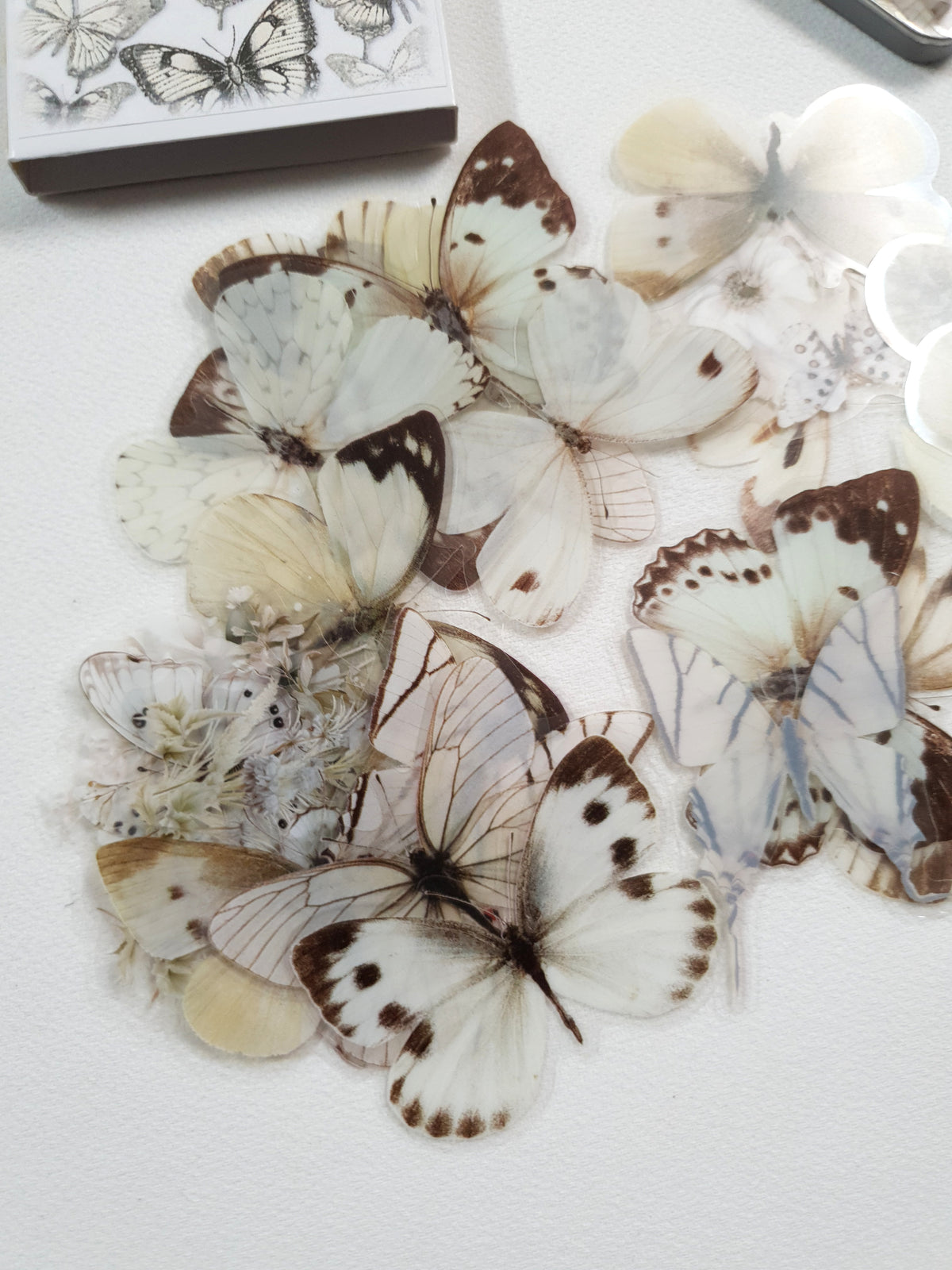 Tin of Assorted Stickers - Butterflies - EX
