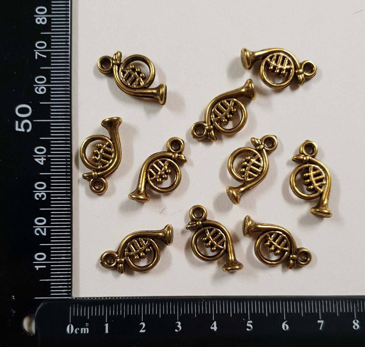 French Horn Charms - Set of 10