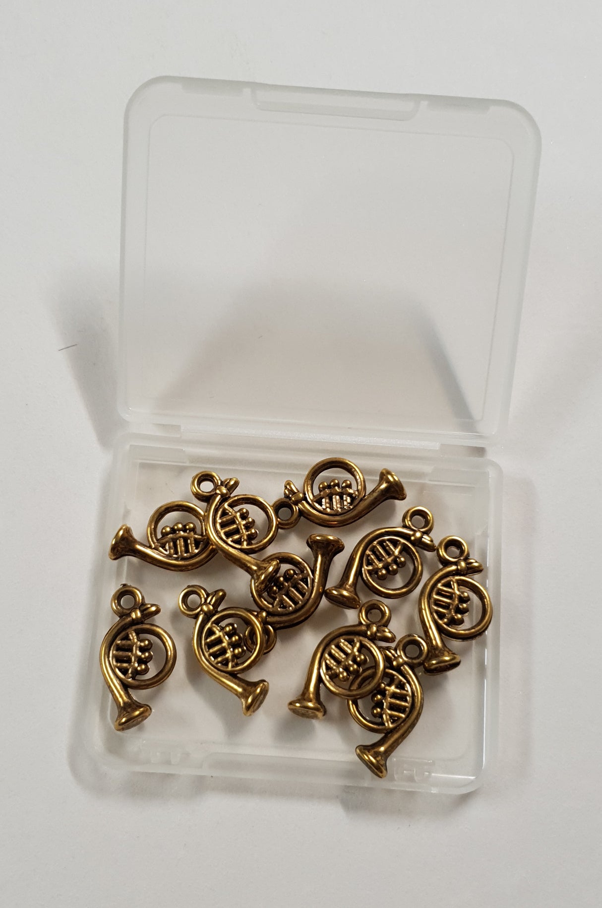 French Horn Charms - Set of 10