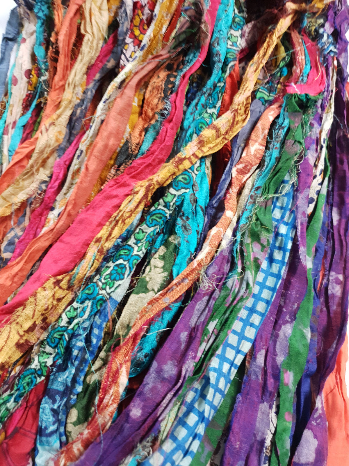 Reclaimed Sari Ribbon Hank - Unique - GV