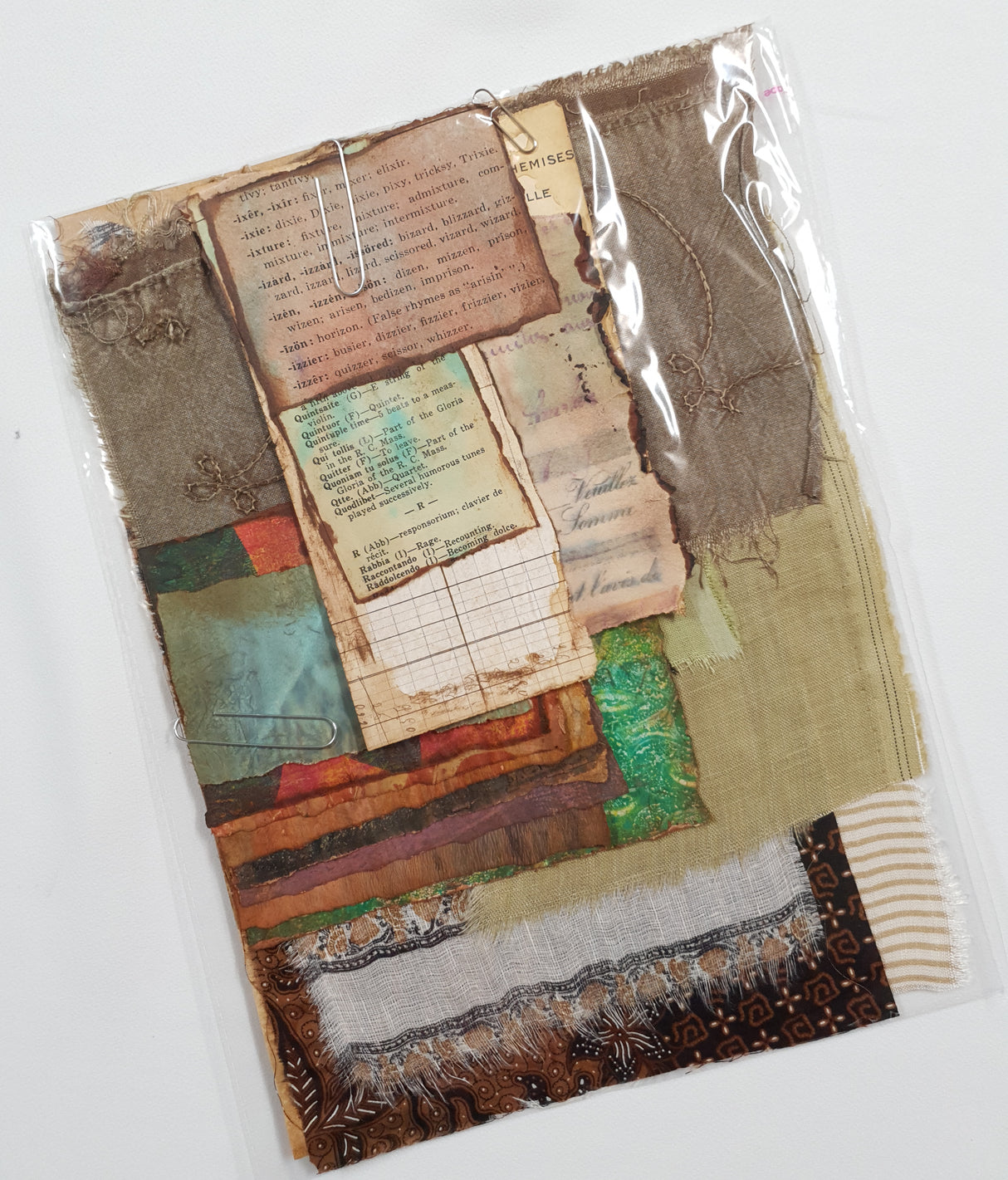 Motherloads Grungy Paper and Fabric Pack - GV