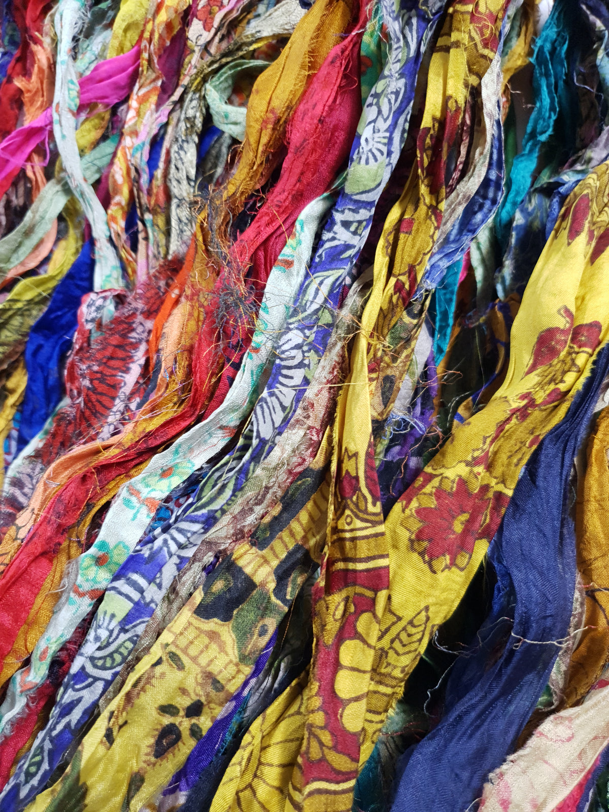 Reclaimed Sari Ribbon Hank - Unique - HA