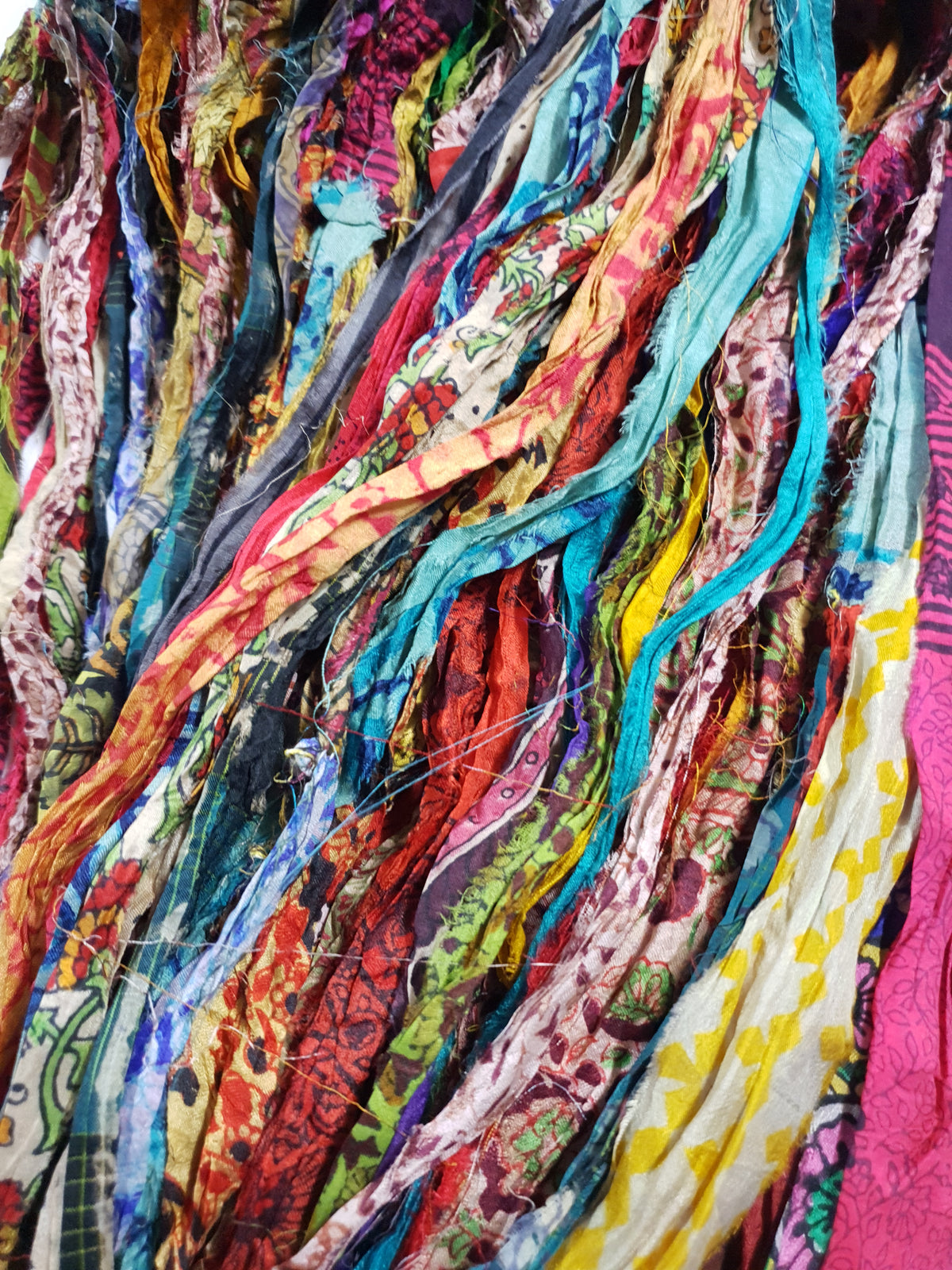 Reclaimed Sari Ribbon Hank - Unique - HC