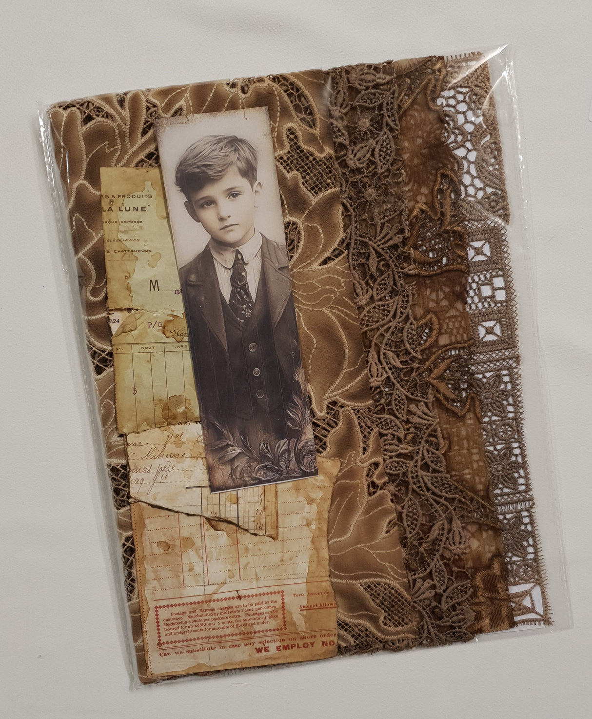 Deluxe Grungy Textile & Ephemera Pack - UC