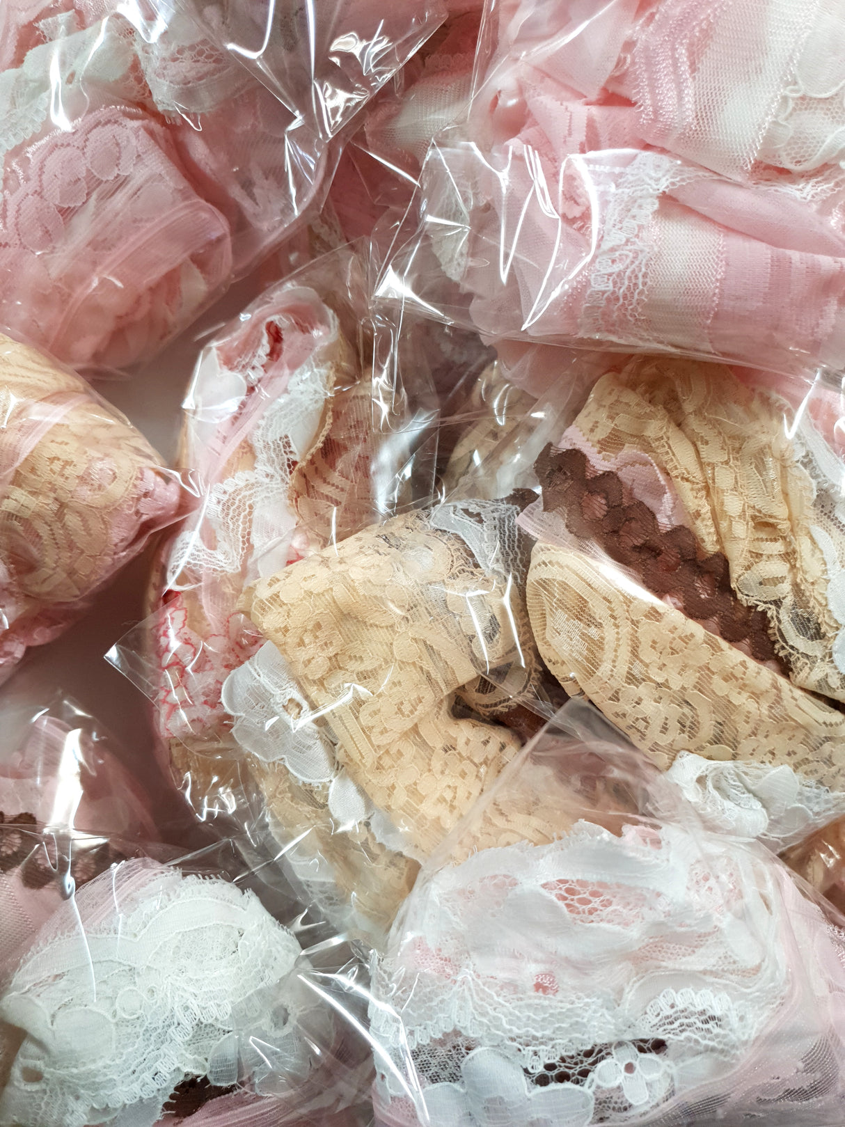 Assorted Lace Grab Bag - 5 Meters - (LP-7500-2) - Picked at Random