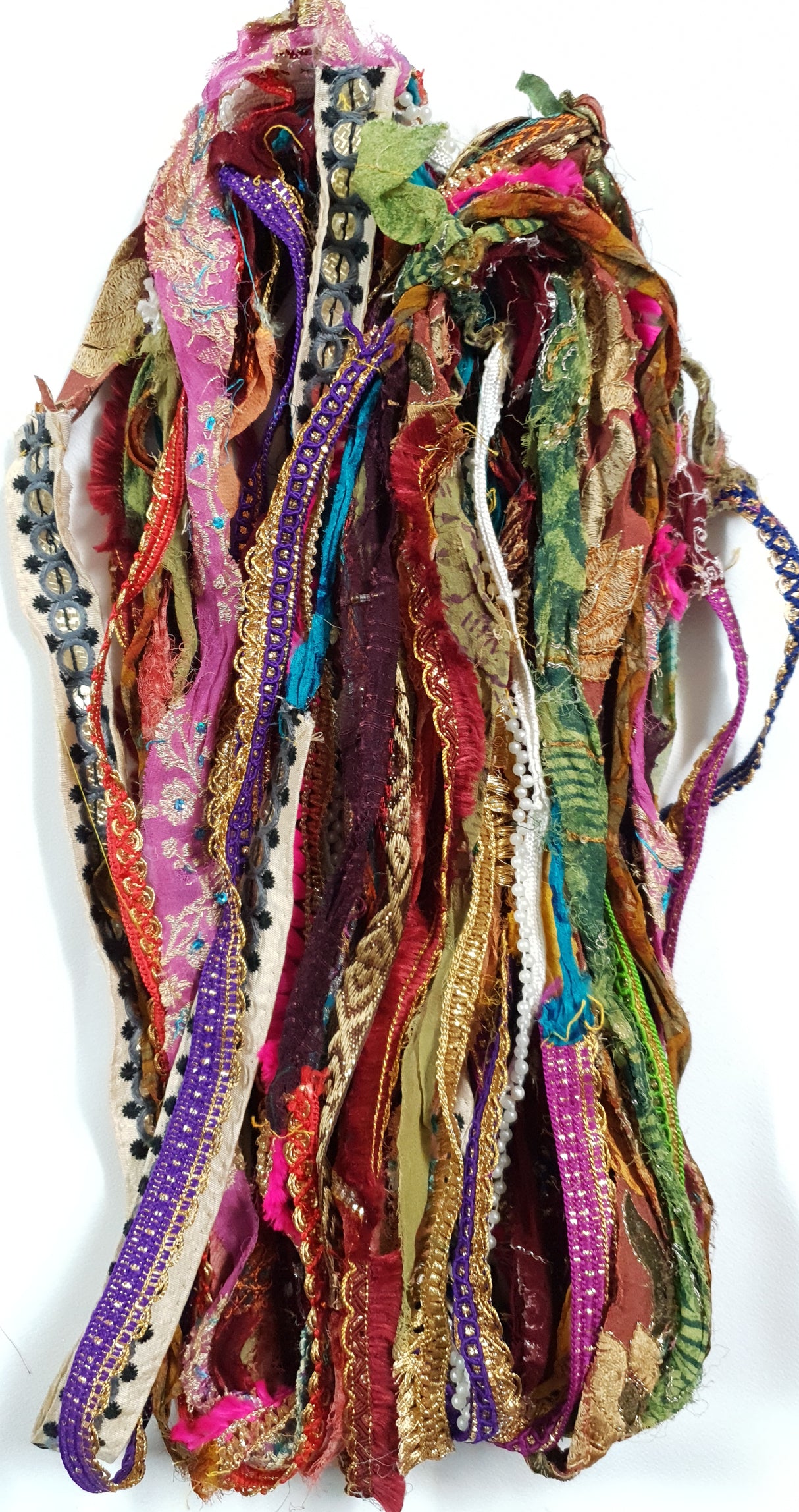 Reclaimed Sari Ribbon Hank - Unique - MC