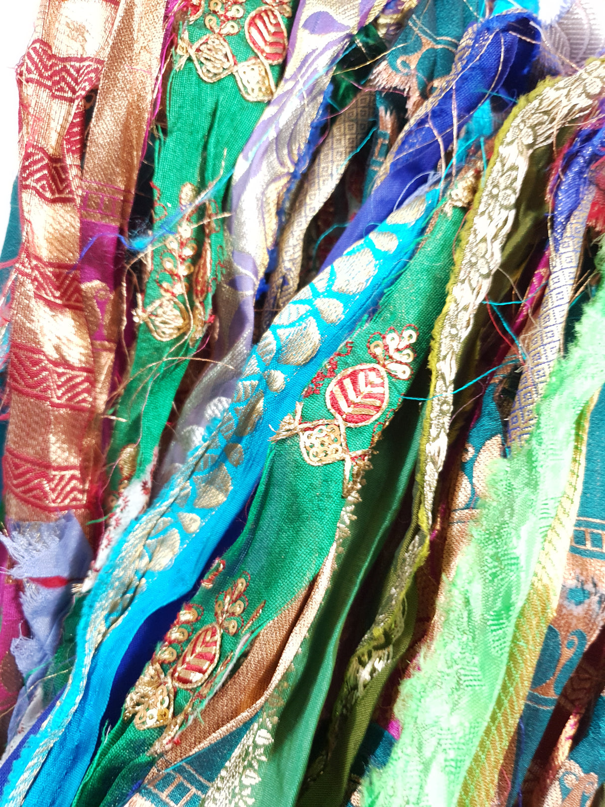 Reclaimed Sari Ribbon Hank - Unique - YC