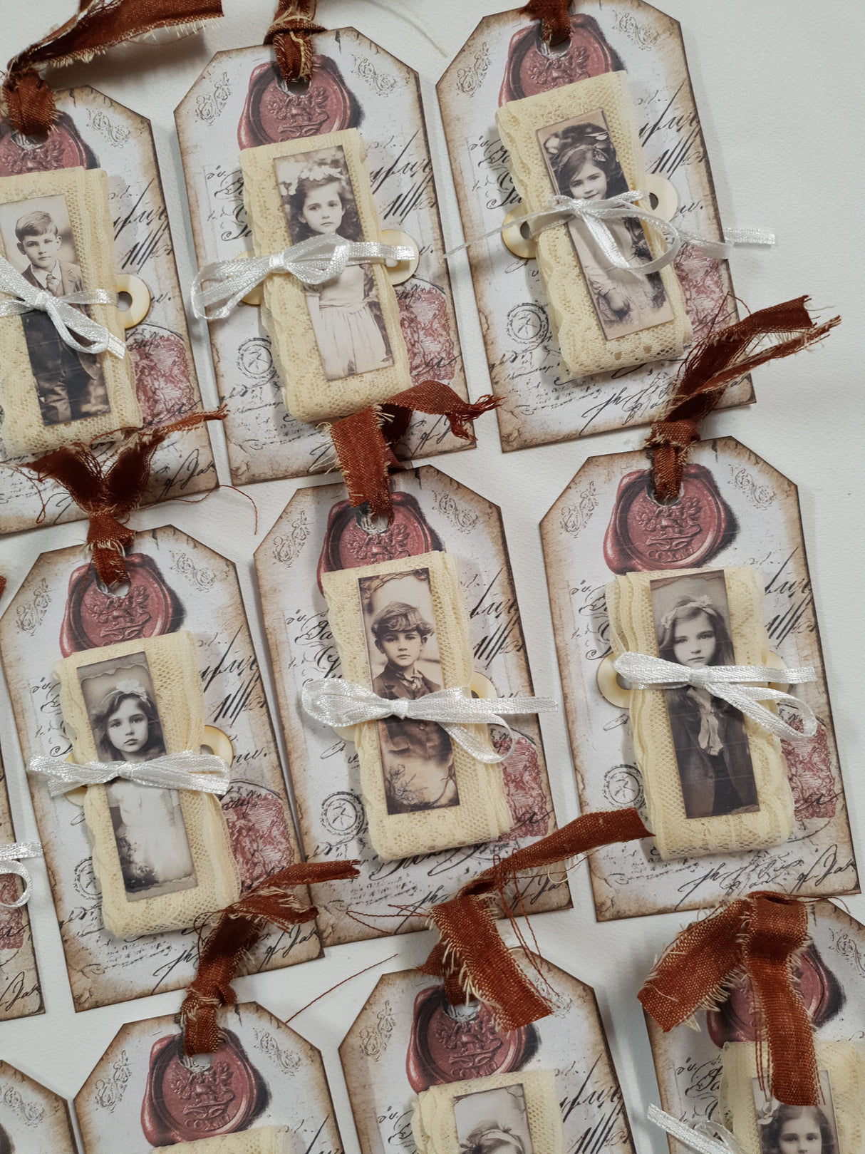 Motherloads Fancy Tag of Lace - UQ - Picked at Random