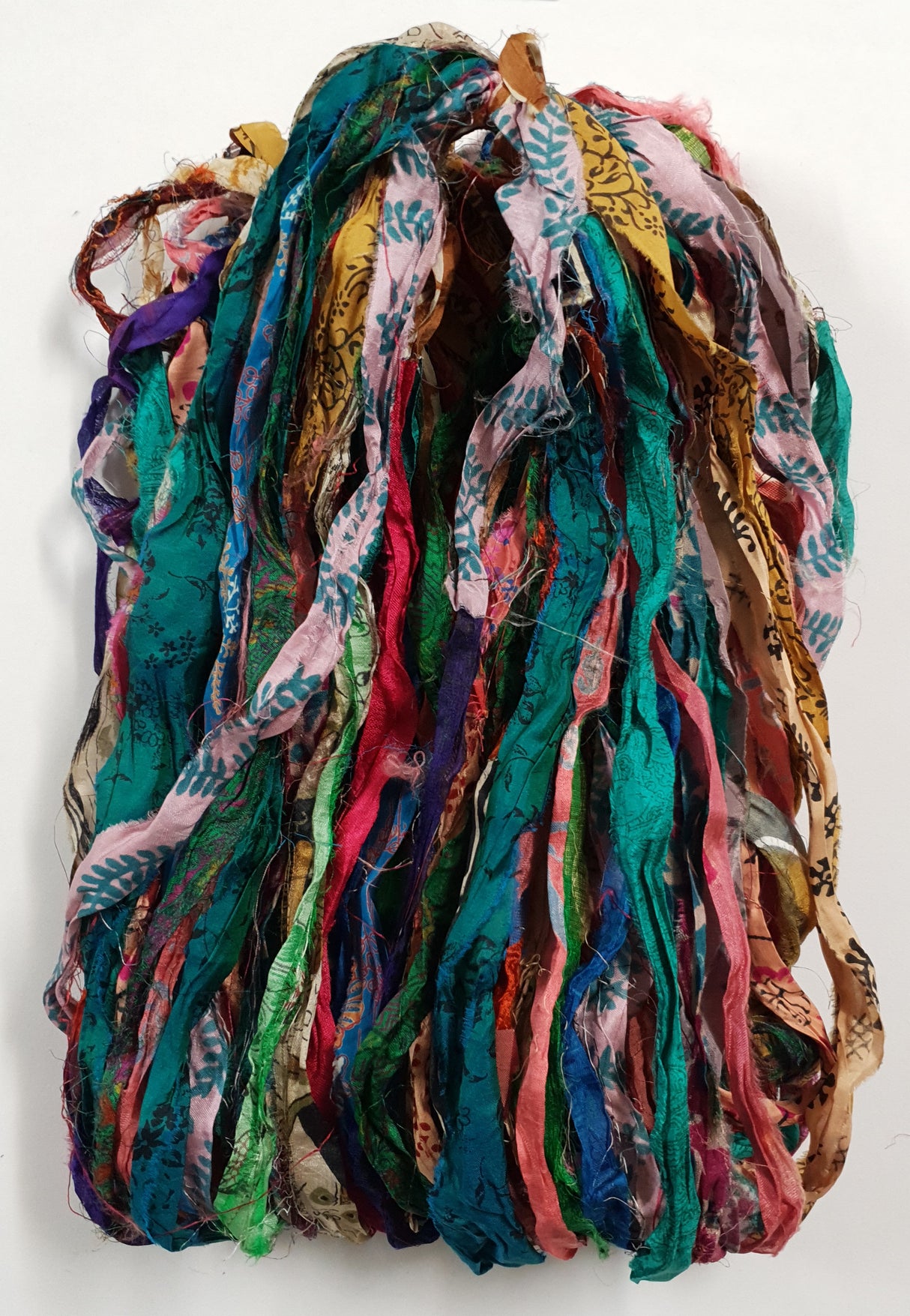 Reclaimed Sari Ribbon Hank - Unique - CX