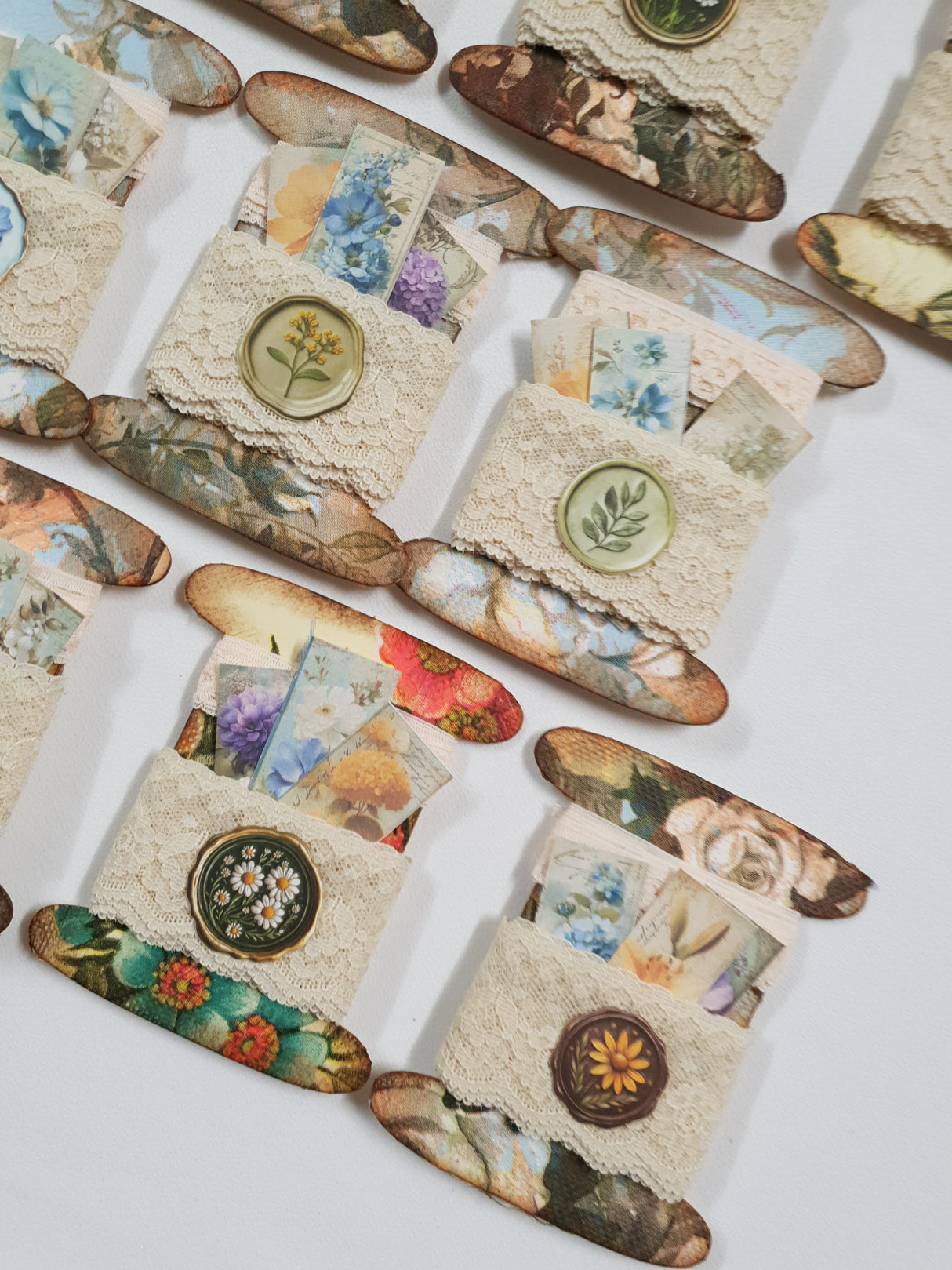 Motherloads Fancy Bobbin of Lace - VA - Picked at Random