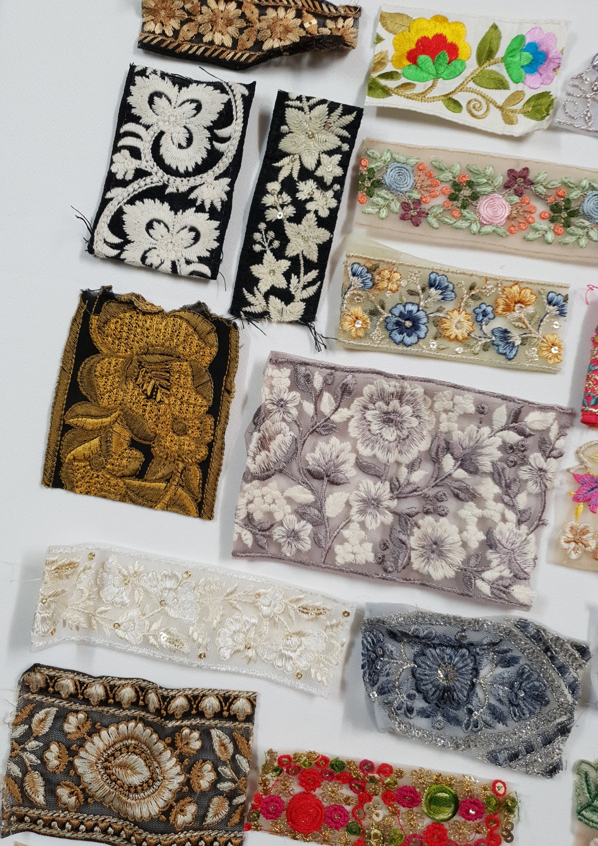 Assorted Embroidered Trim Scraps Pack - ZB