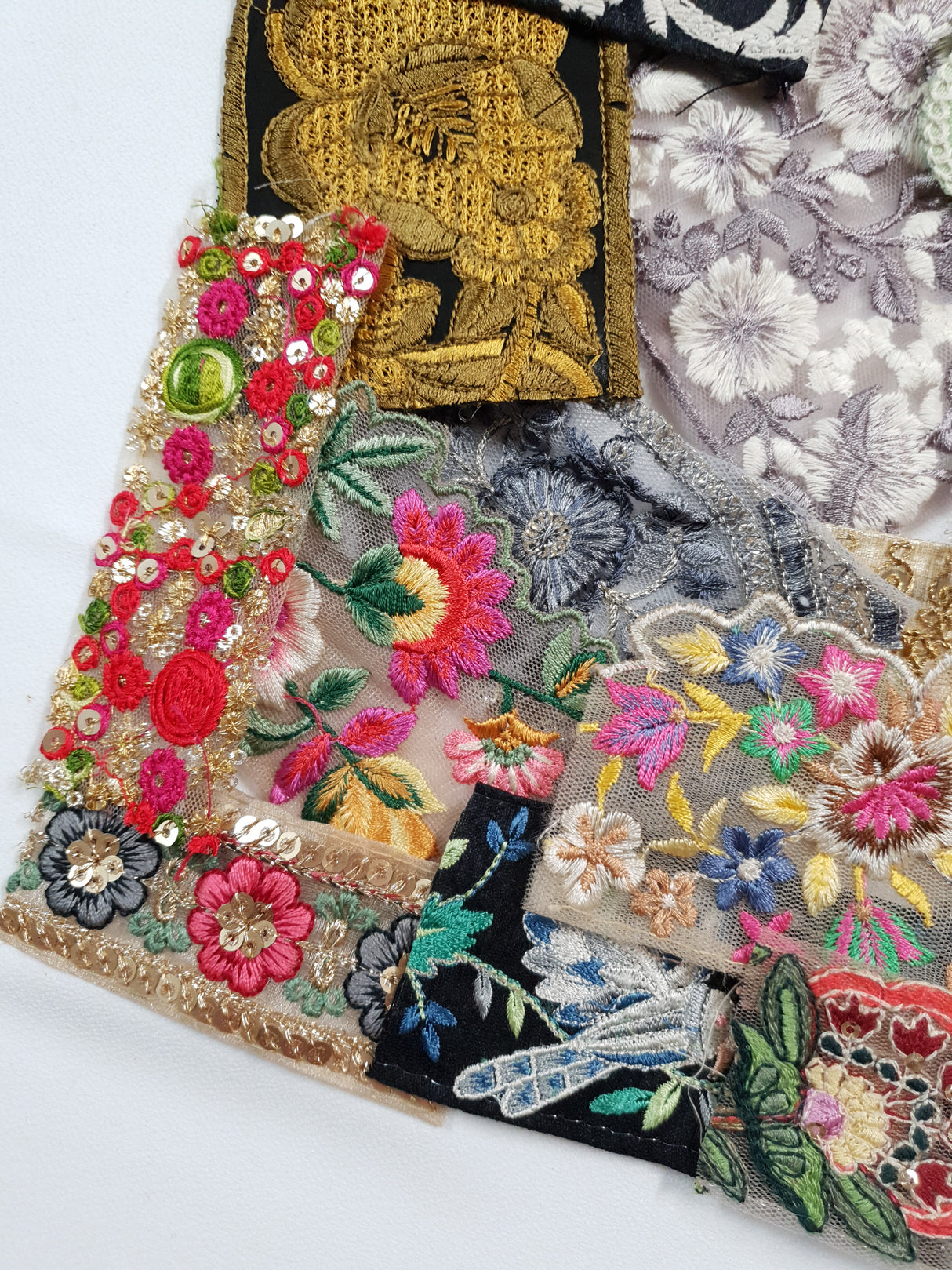 Assorted Embroidered Trim Scraps Pack - ZB