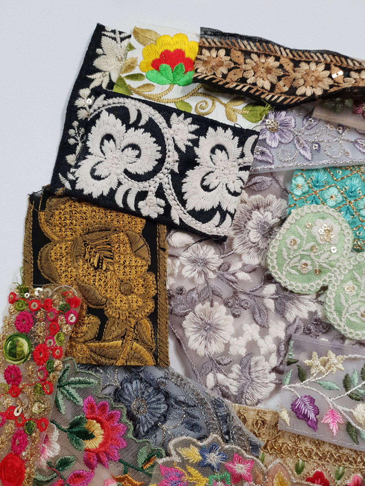Assorted Embroidered Trim Scraps Pack - ZB