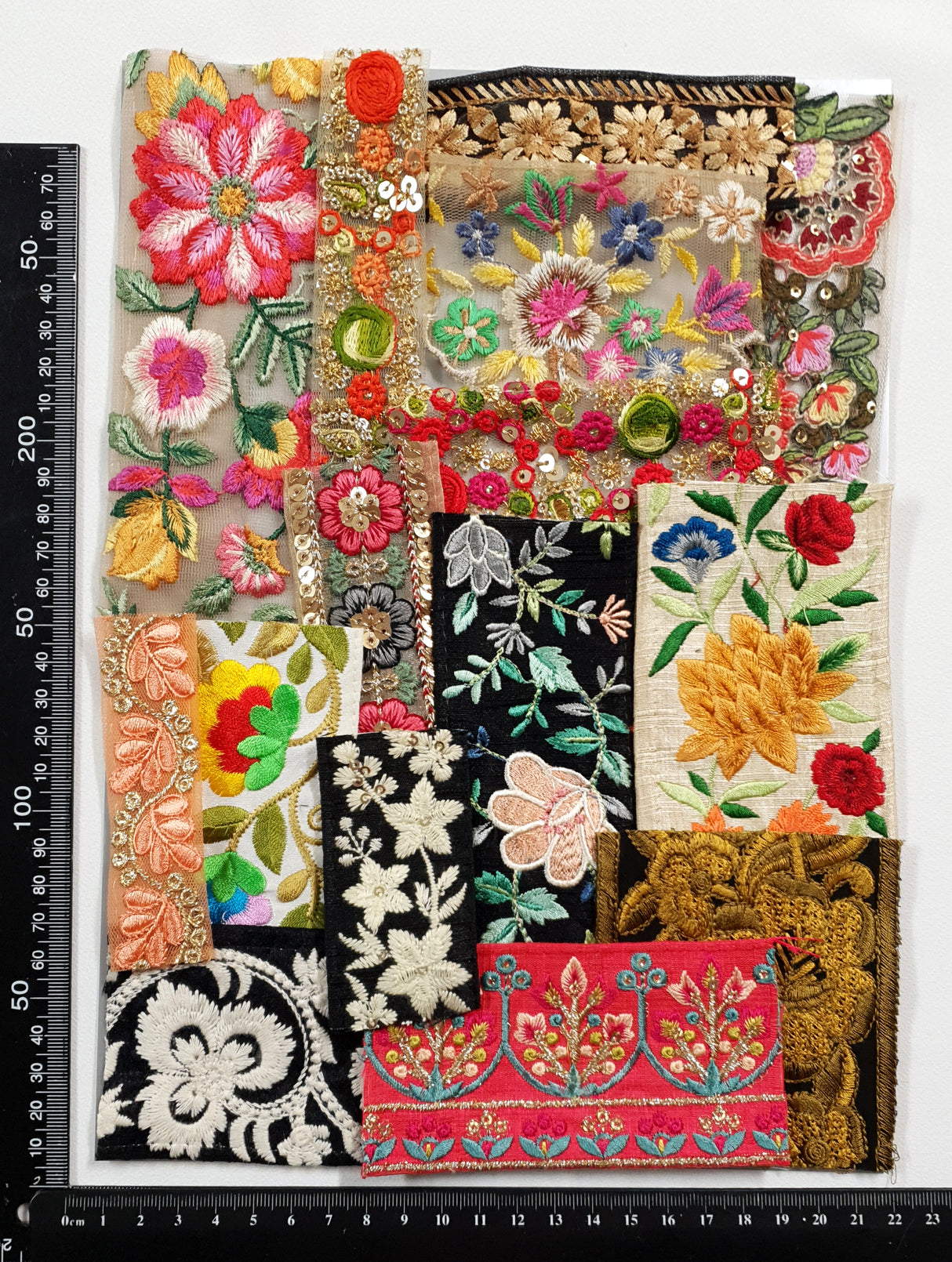Assorted Embroidered Trim Scraps Pack - ZC
