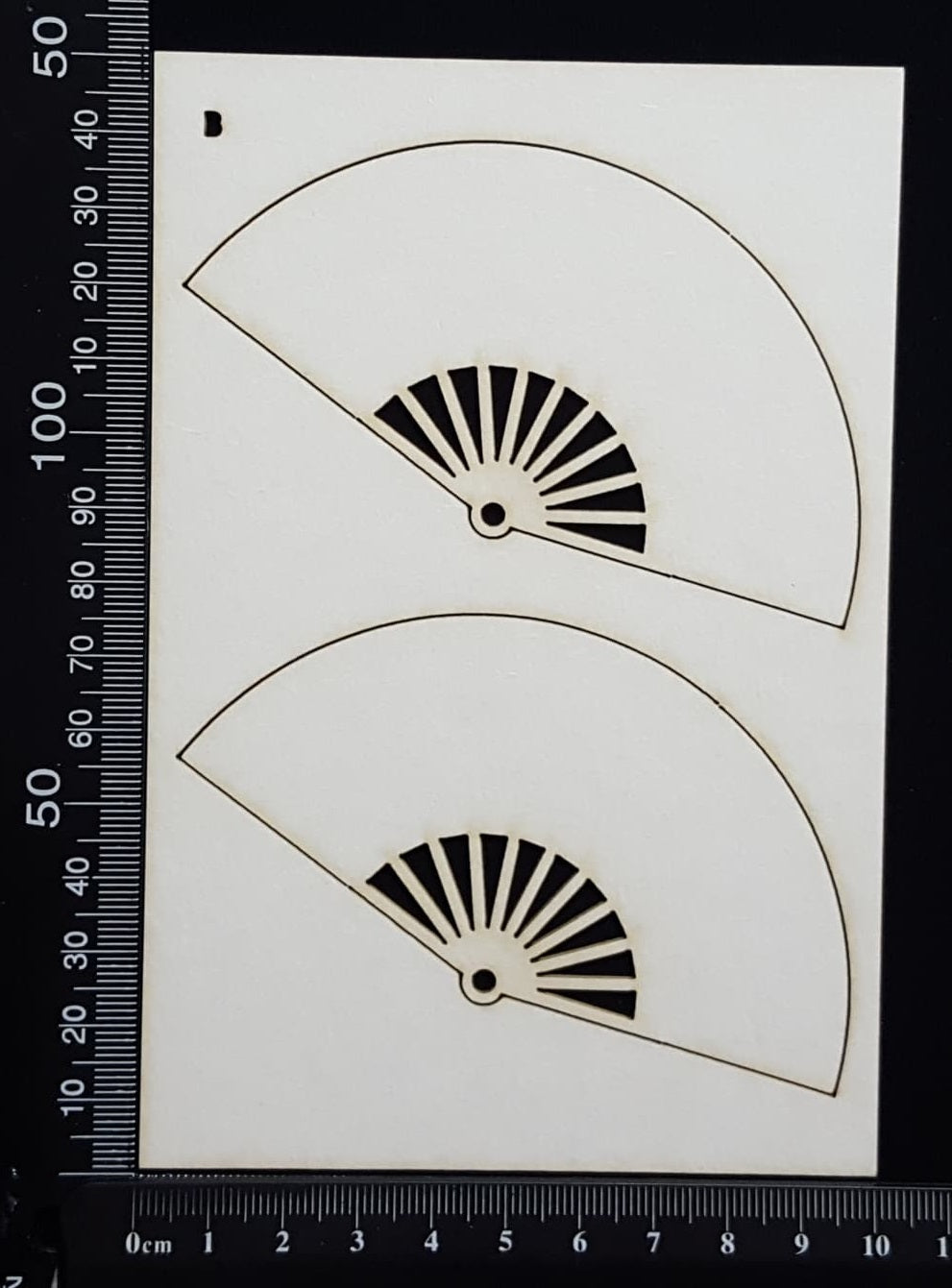Fans - B - Set of 2 - Medium - White Chipboard
