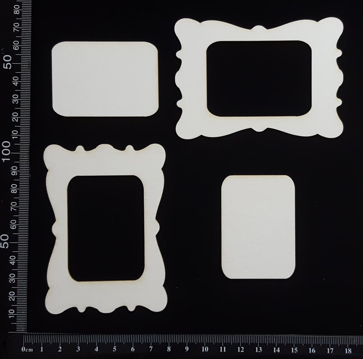 Vintage Frames Set - G - White Chipboard